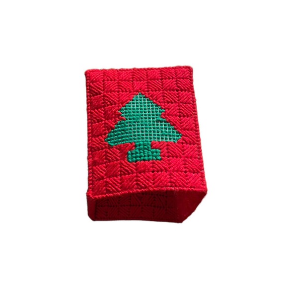 Plastic Canvas Christmas Tree Tissue Box Cover Handmade Red And Green - Picture 1 of 4